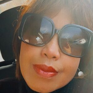 Meet your Posher, Holy